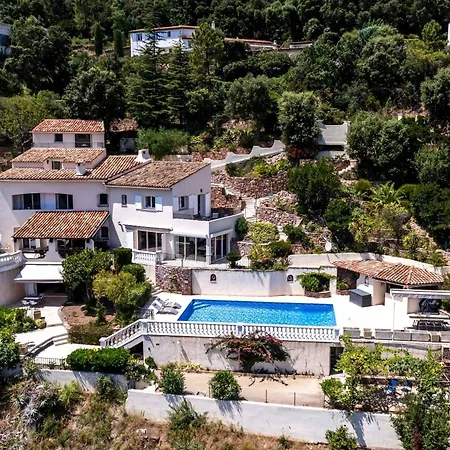 Villa Casa-papillon De Luxe Avec Piscine *