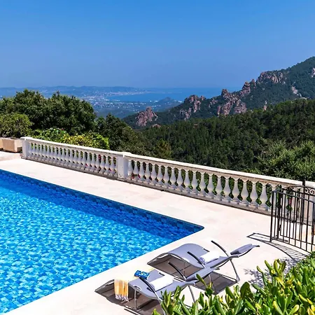 Villa Casa-papillon De Luxe Avec Piscine *
