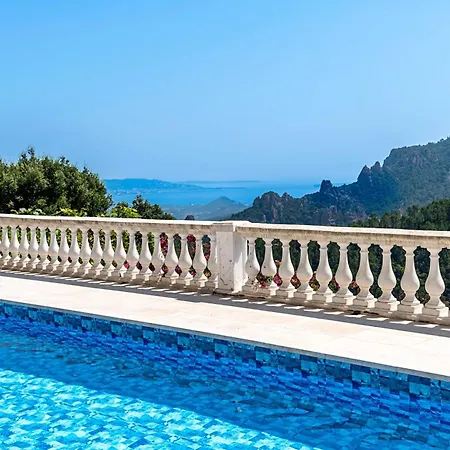 Vila Casa-papillon De Luxe Avec Piscine Mandelieu