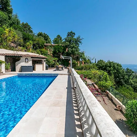 Casa-papillon De Luxe Avec Piscine